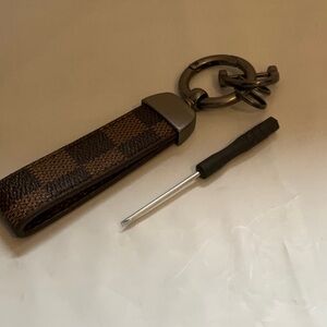Checkered Keychain with Screwdriver